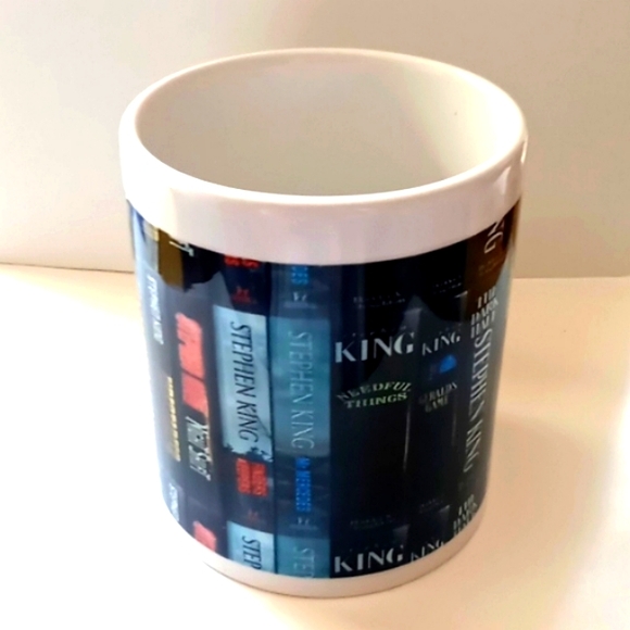 Stephen King Books Mug - Picture 3 of 4